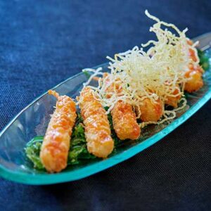 Langostinos Crujientes con Alga Wakame